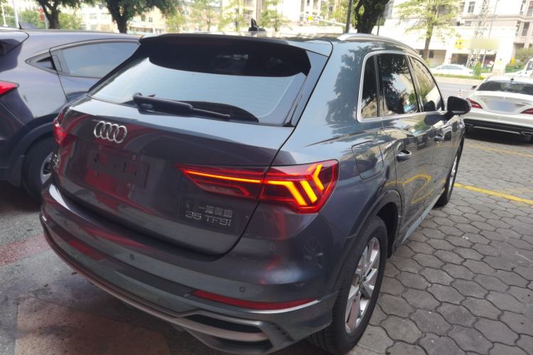 Used Audi Q3 2019 35 TFSI Advanced Dynamic Edition
