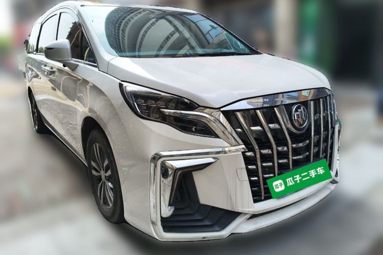 Used Buick GL8 2022 ES Landtrek 653T Comfort Edition Front Right 45 Deg