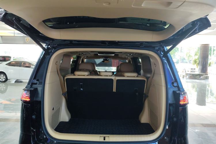 Used VOYAH Dream 2024 PHEV Extended-Range Premium Edition
