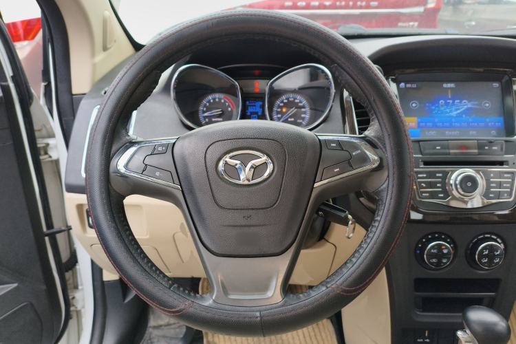 Used FAW Yingzhi G3 2015 1.5L CVT Zhihao Edition Steering Wheel