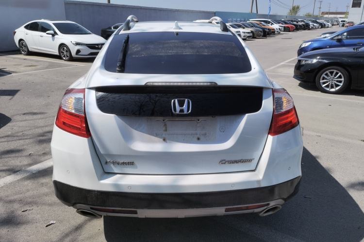 Used Honda Crosstour 2014 2.4L Luxury Edition Rear