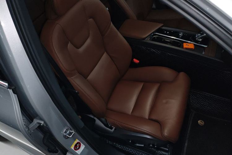 Used Volvo XC60 2024 B5 4x4 Smart Luxury Edition
