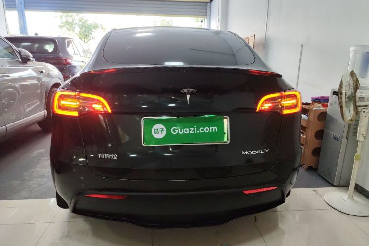 Used Tesla Model Y 2023 Rear-Wheel-Drive Version
