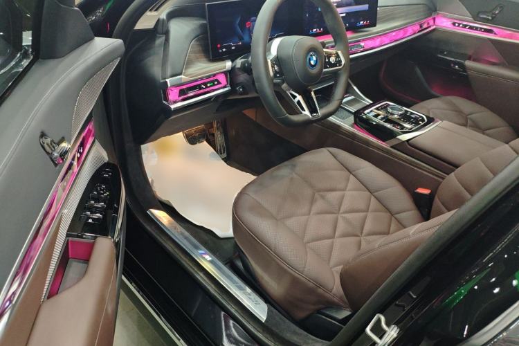 Used BMW i7 2023 eDrive50L Leading M Sport Package
