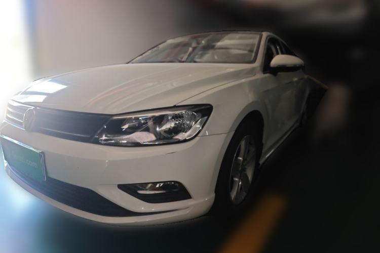 Used Volkswagen Lamando 2015 230TSI DSG Fashion Edition Guazi used car, China used car export, Used car for sale, Used cars, Cheapest cars for sale