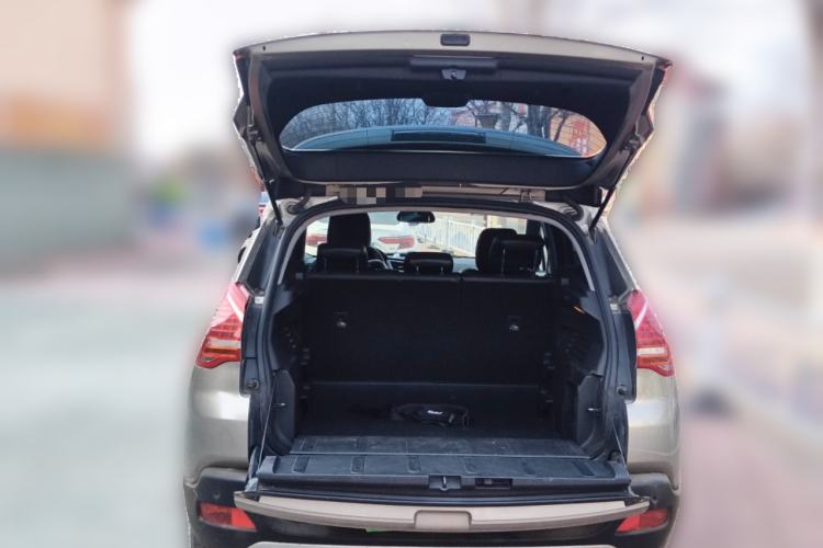 Used Peugeot 3008 2015 1.6THP Automatic Prestige Edition Trunk