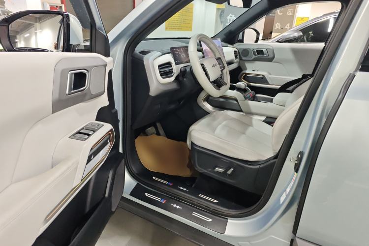 Used Formula Leopard Titanium 3 2025 501 km All-Wheel Drive Intelligent Driving Max Edition Driver Seat