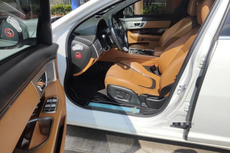 Used Jaguar XF 2015 XF 2.0T Luxury Edition
