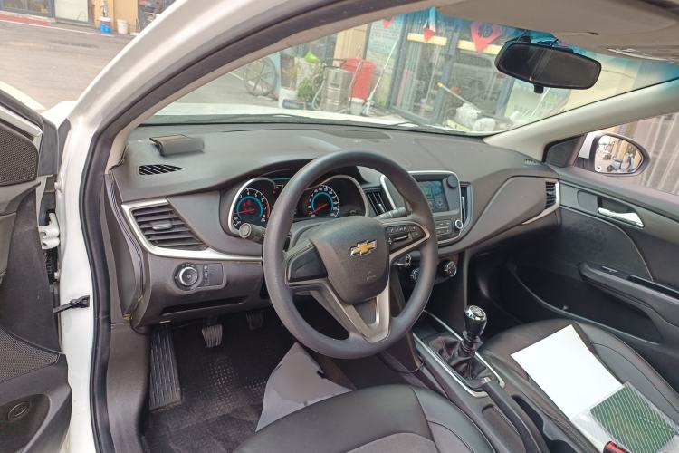 Used Chevrolet Cavalier 2016 1.5L Manual Xinyue Edition Center Console