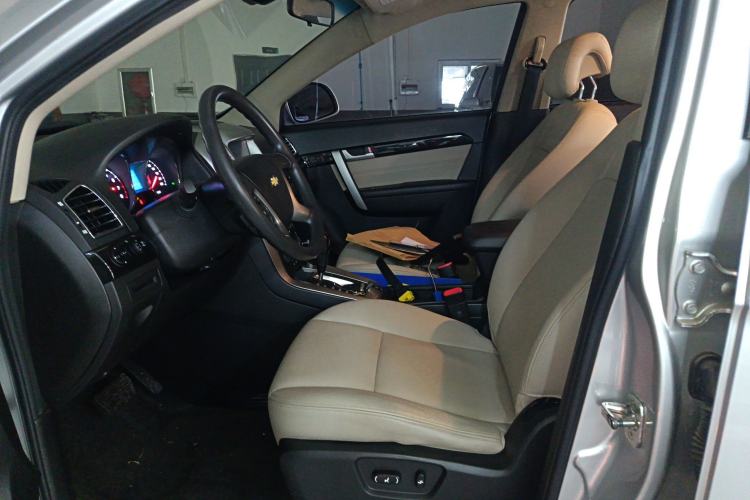 Used Chevrolet Captiva 2015 2.4L Two-Wheel Drive Urban Version 7 Seats
