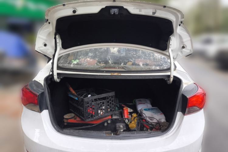 Used Hyundai Elantra (5th Generation / Langdong) 2016 1.6L Automatic Smart Version
