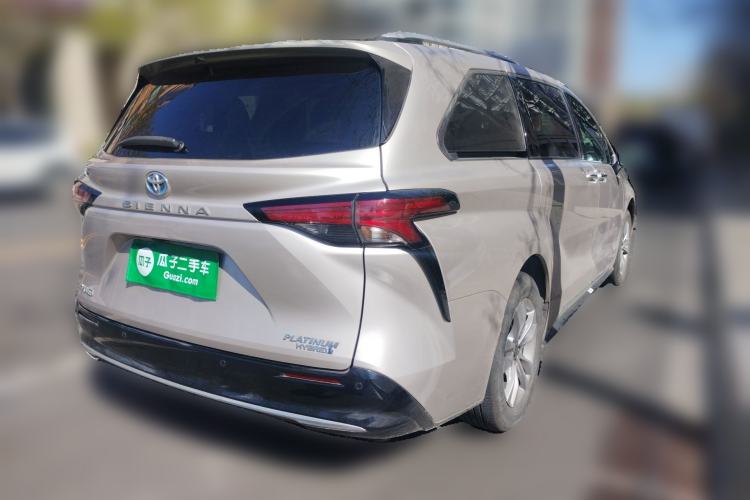 Used Toyota SIENNA 2021 2.5L Hybrid Platinum Edition Rear Right 45 Deg