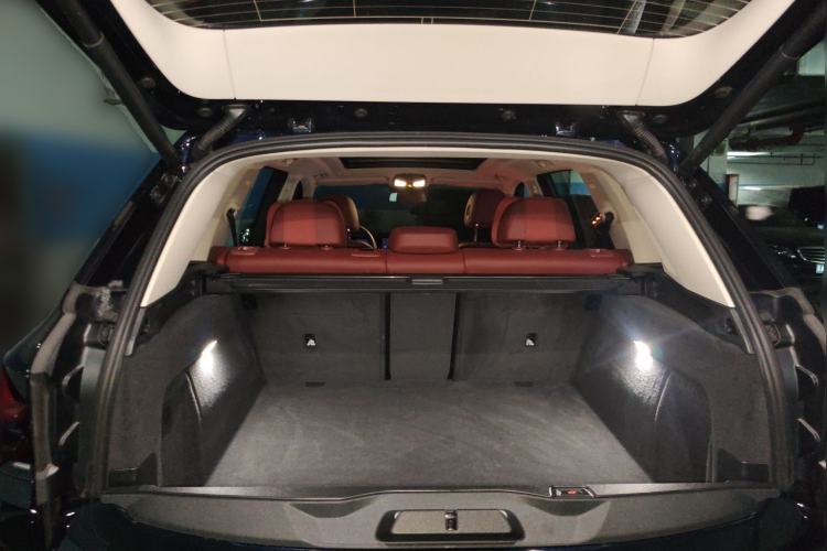 Used BMW X5 2023 xDrive 30Li Luxury M Sport Package Trunk