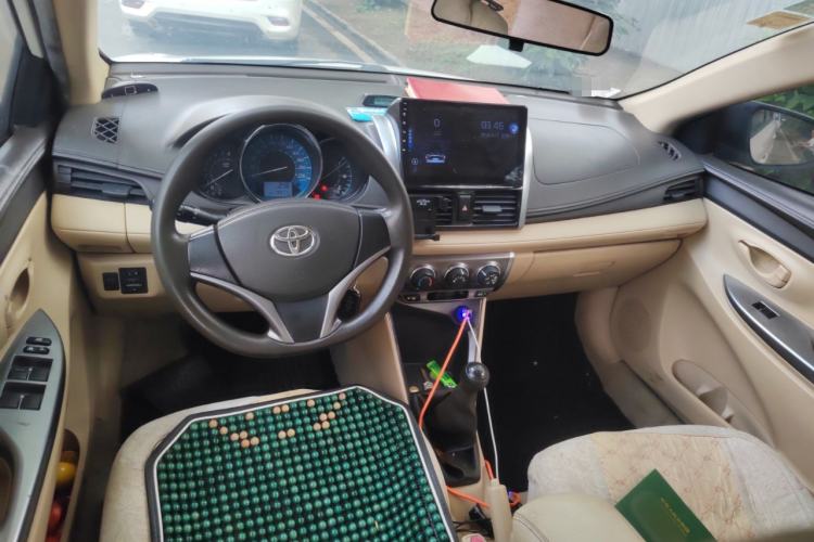 Used Toyota YARiS L Zhi Xuan 2014 1.5G Manual Xuan Dong Edition Center Console