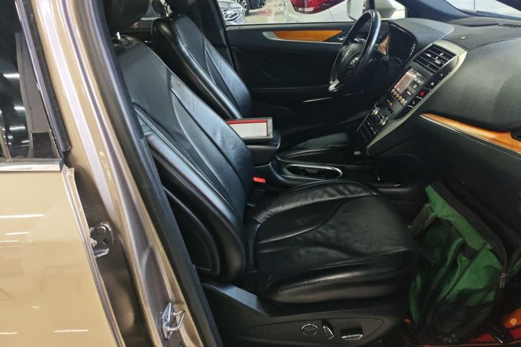 Used Lincoln MKC 2019 2.0T Two-Wheel Drive Zunya Version China VI Standard
