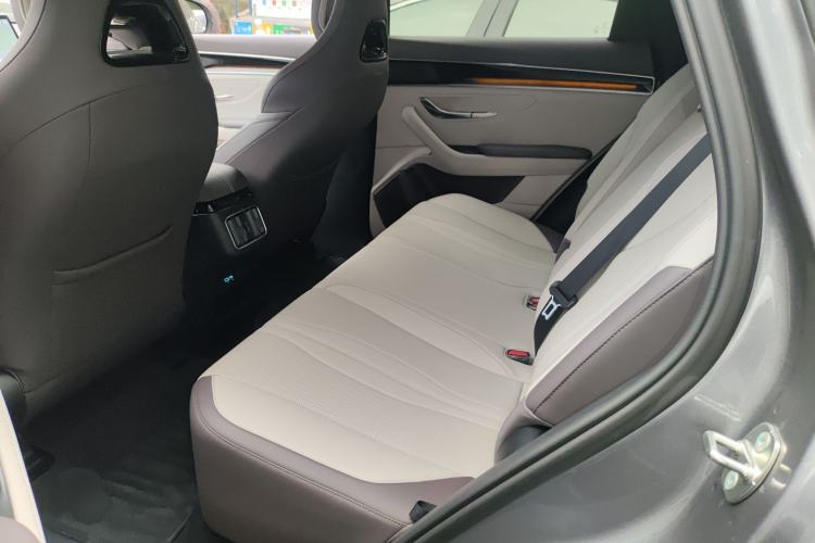 Used BYD Song PLUS New Energy 2025 DM-i Smart Drive 112KM Prestige Model Left Rear Seat