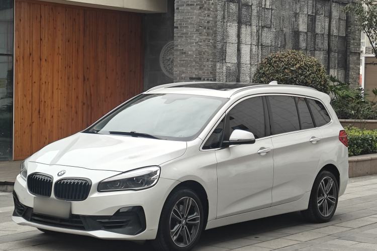 Used BMW 2 Series Gran Tourer 2019 220i Luxury Sports Package Exterior 2