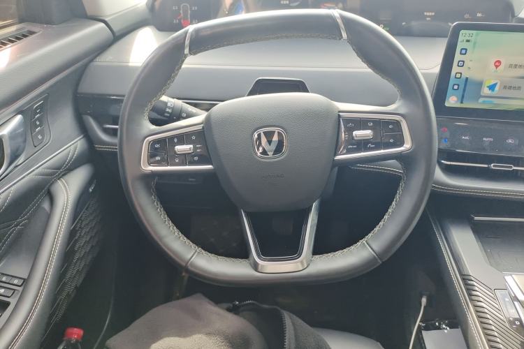 Used Changan UNI-K 2023 2.0T Two-Wheel Drive Yue Ling Trim
