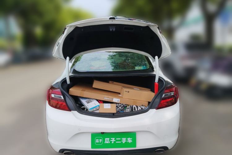 Used Buick Regal 2014 2.0L Leading Fashion Edition Trunk