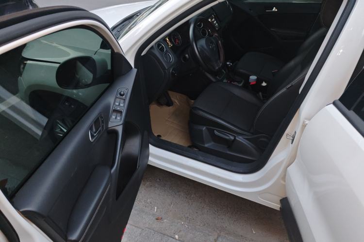 Used Volkswagen Tiguan 2016 280TSI Automatic Two-Wheel-Drive Silk Road Style Edition Driver Seat