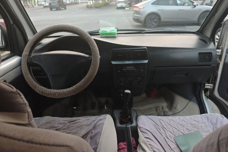 Used Wuling Rongguang 2012 1.2L Extended Basic Version LJY Center Console