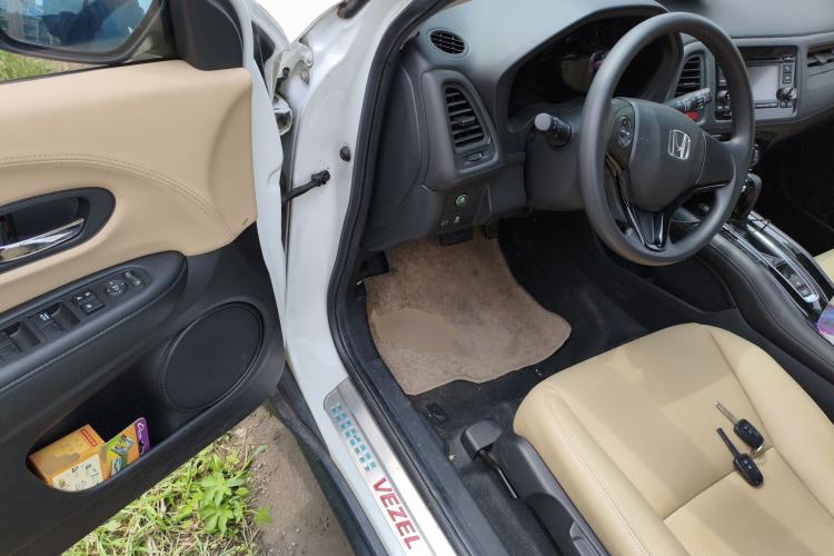 Used Honda Vezel 2015 1.8L CVT 2WD Elite Model Driver Seat