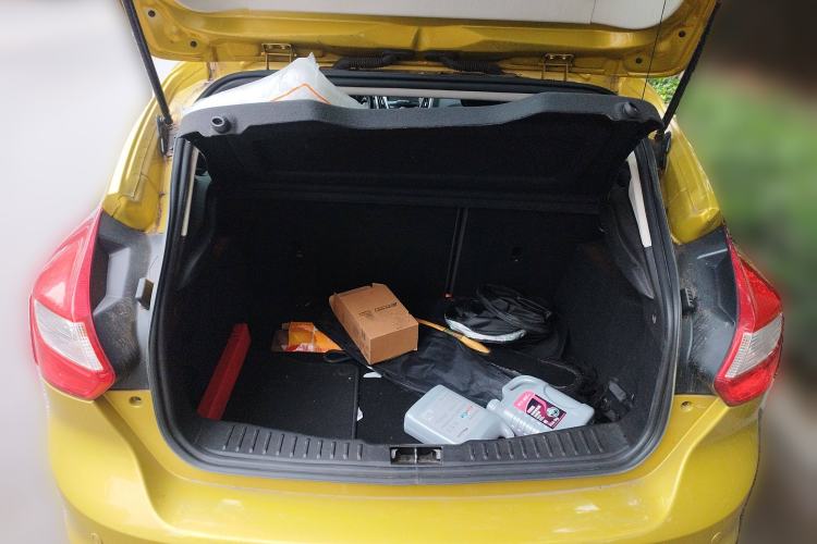 Used Ford Focus 2012 Hatchback 1.6L Automatic Fashion Edition Trunk