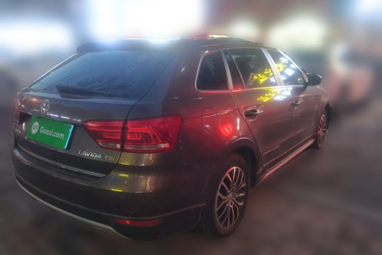 Used Volkswagen Cross Lavida 2014 1.4TSI DSG Rear Right 45 Deg