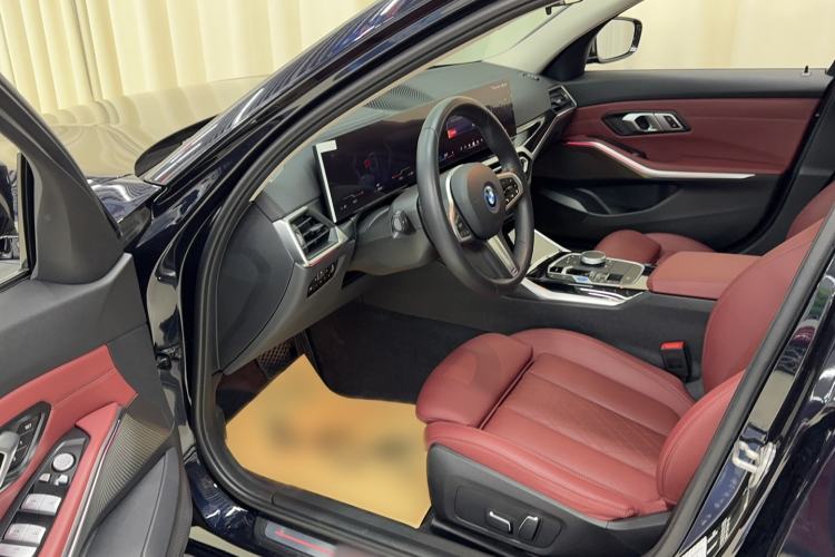 Used BMW i3 2024 eDrive 35 L Driver Seat