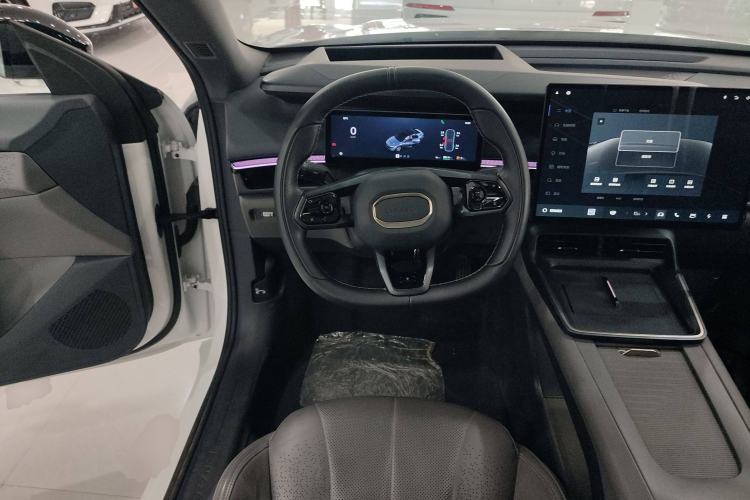 Used Lynk & Co 07 2024 EM-P 126 Long-Range Ultra