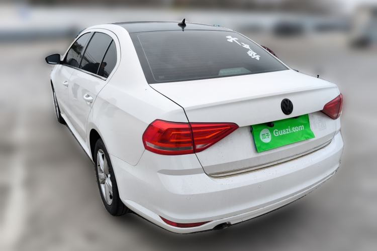 Used Volkswagen Lavida 2017 1.6L Manual Fashion Edition
