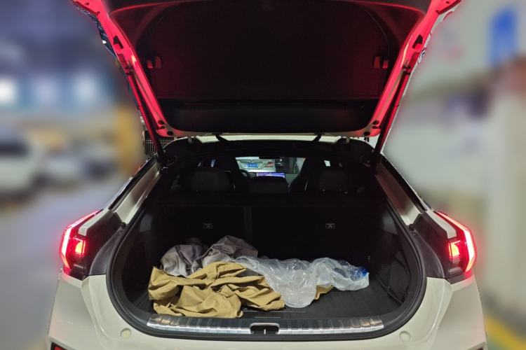 Used Zeekr 001 2025 WE Edition 100 kWh Rear-Wheel Drive