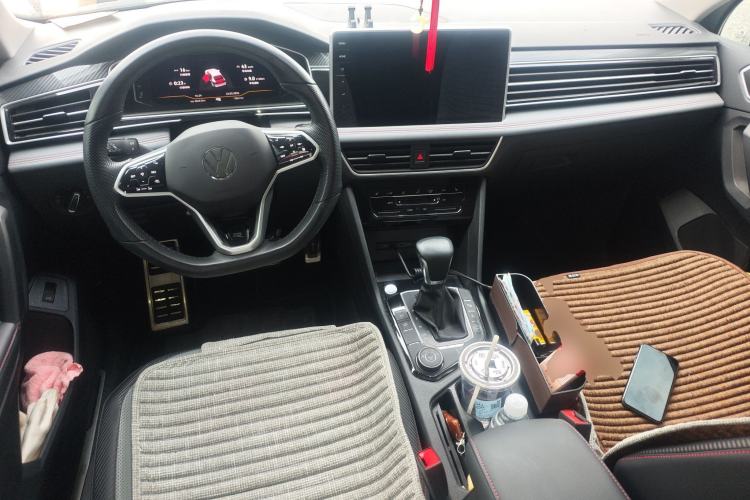 Used Volkswagen Tiguan X 2023 380TSI Four-Wheel Drive Flagship Edition Center Console