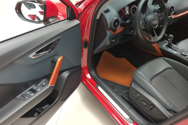 Used Audi Q2L 2018 35 TFSI Fashionable & Elegant Version China VI Emission Standard Driver Seat