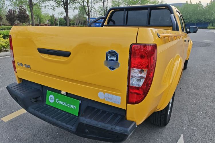 Used JMC Baodian 2023 2.5T Diesel Two-Wheel Drive Comfort Edition Flat-Base Cargo Bed Long Wheelbase JX4D25A6L Front