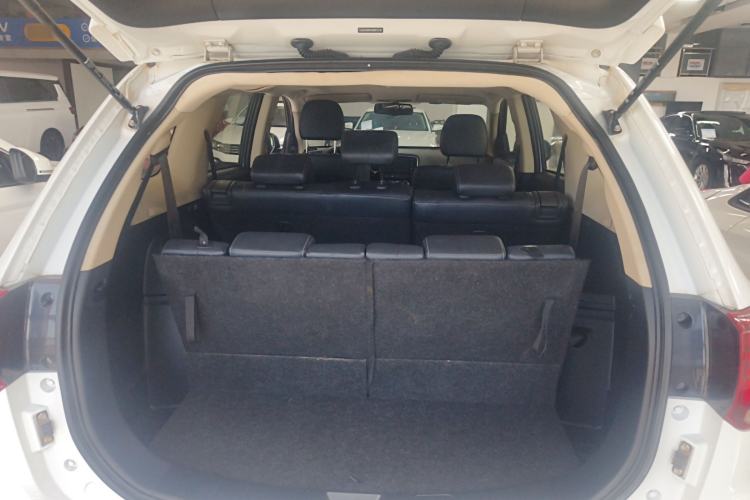 Used Mitsubishi Outlander 2019 2.0L Two-Wheel Drive Comfort Edition 7-Seater China VI Standard