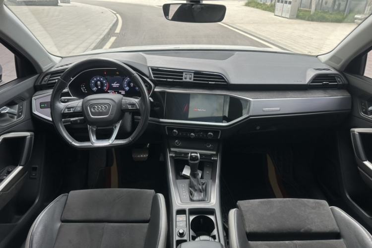 Used Audi Q3 2021 35 TFSI Fashion Dynamic Model
