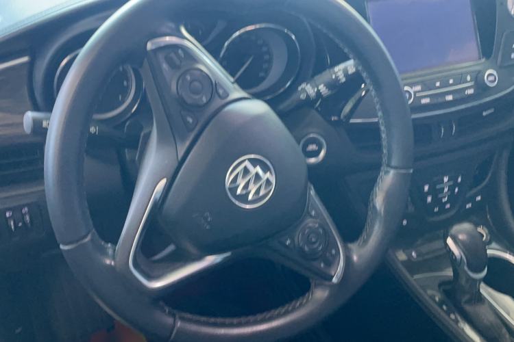 Used Buick Envision 2018 20T Two-Wheel-Drive Elite Model
