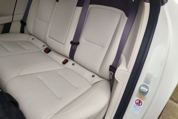 Used Avatr 06 2025 Pro Range-Extended Edition Left Rear Seat