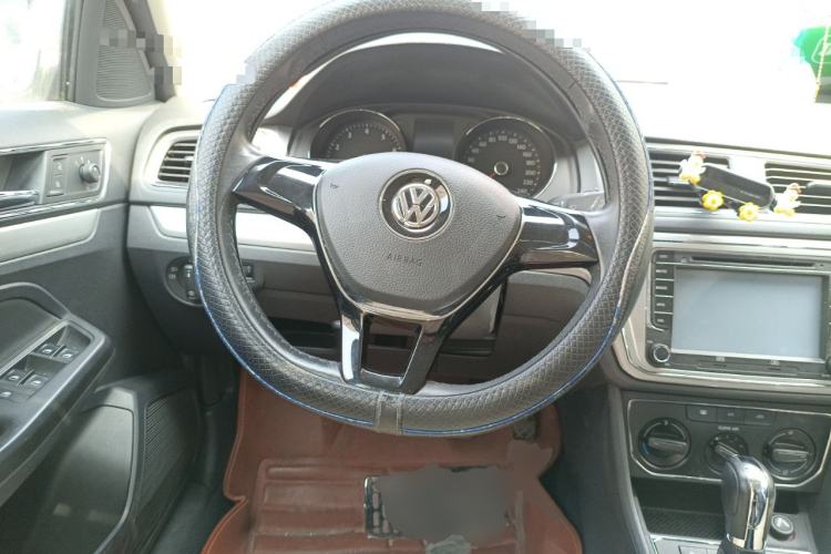 Used Volkswagen Gran Lavida 2015 1.6L Automatic Comfort Edition
