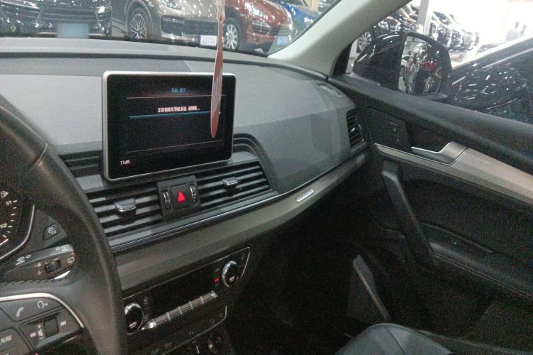 Used Audi Q5L 2020 40 TFSI Prestige Fashion Edition Center Console