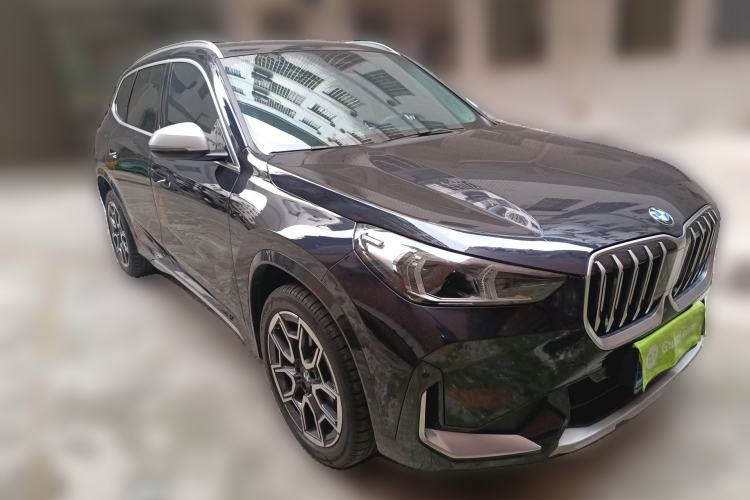 Used BMW X1 2023 sDrive25Li X Design Package Front Right 45 Deg