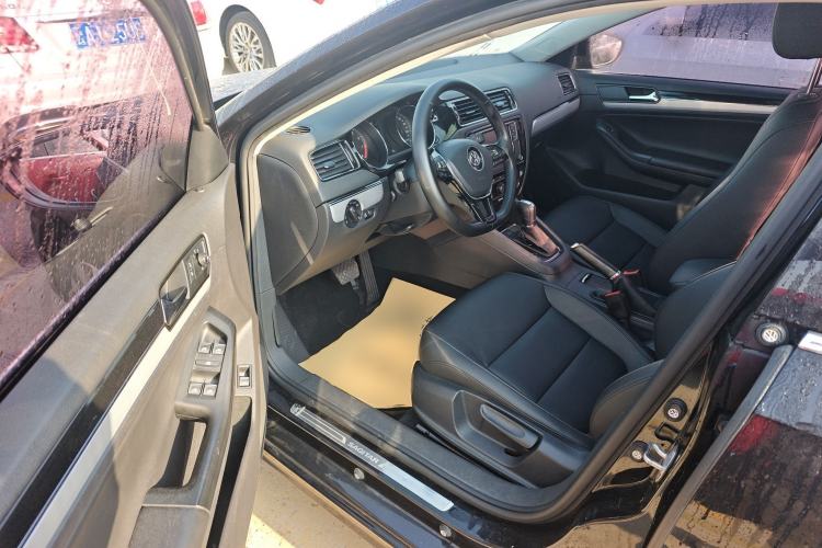 Used Volkswagen Sagitar 2018 180TSI DSG Prestige Edition
