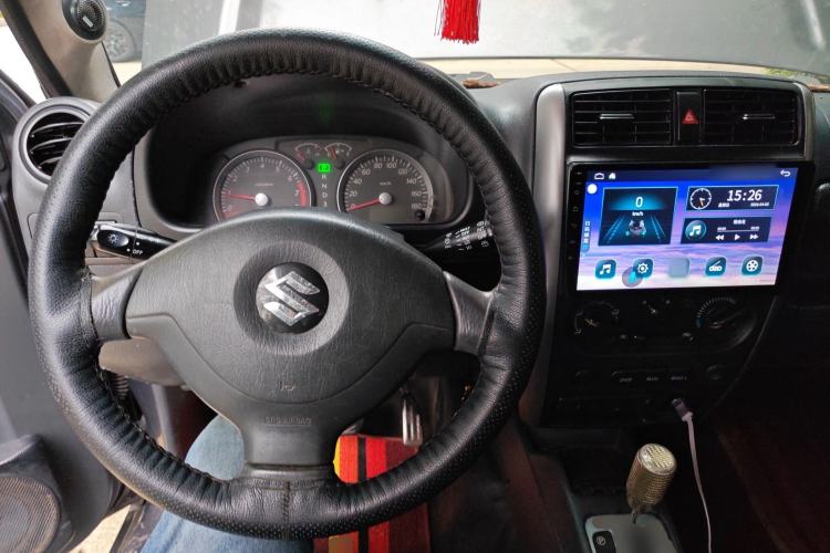 Used Suzuki Jimny 2010 1.3 AT Fashion Limited Edition Center Console