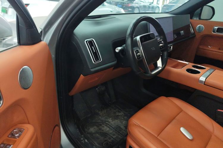 Used Li Auto L8 2023 Pro Model
