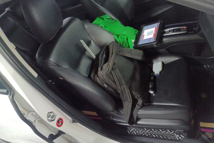 Used Everus VE-1 2021 Travel Edition Right Front Seat