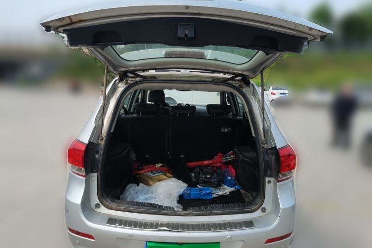 Used Haval H6 2013 Upgraded Model 1.5T Manual Two-Wheel Drive Elite Version Trunk