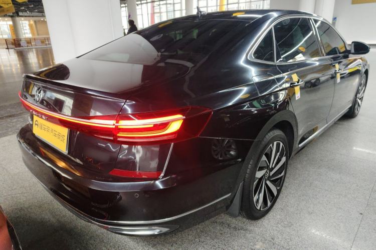 Used Volkswagen Passat 2024 380TSI Dragon Edition
