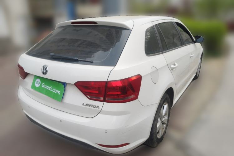 Used Volkswagen Gran Lavida 2015 1.6L Automatic Fashion Edition Rear Right 45 Deg