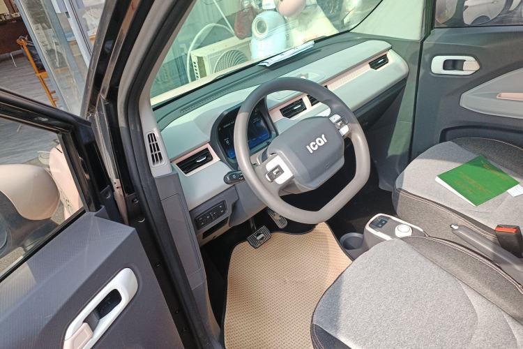 Used Chery QQ Ice Cream 2022 170km Sundae Phosphate Lithium-Ion Driver Seat